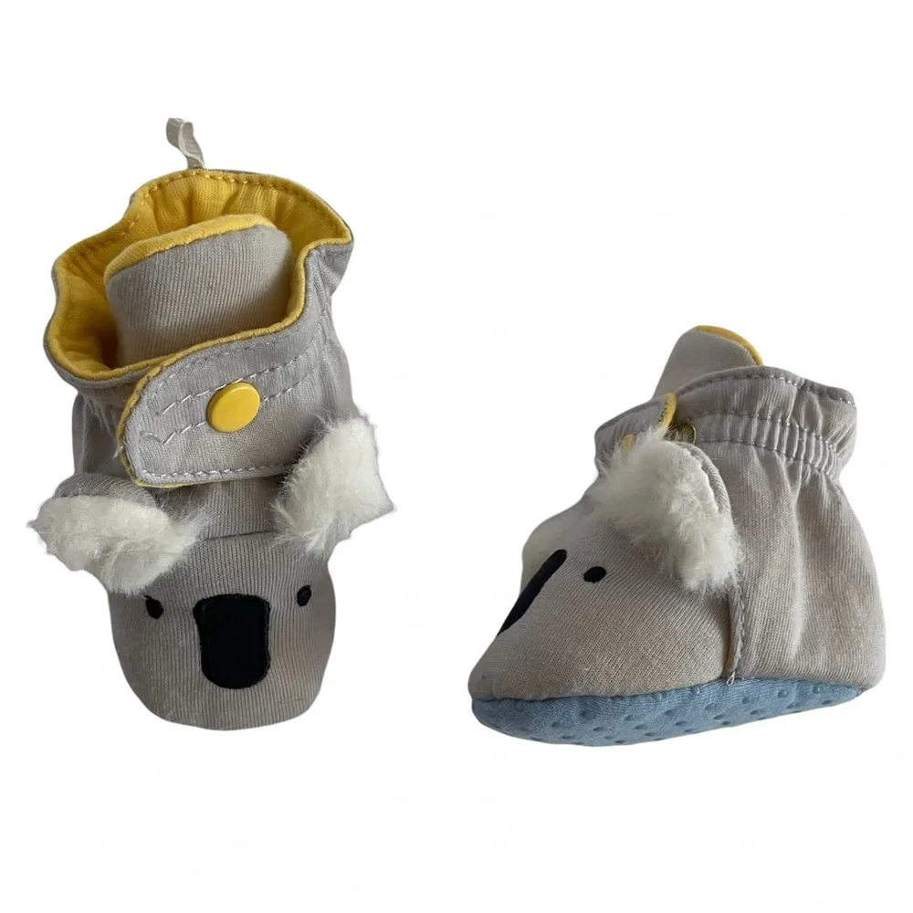 TARGET Baby Shoes Animal Bear Gray Yellow Size 0-3 months